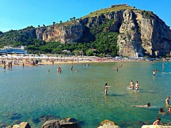 Casa Conte Panzió Terracina Kültér fotó